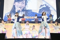 SKE48「SKE48大矢真那卒業コンサート in 日本ガイシホール ～みんなみんなありがとう！～」の様子。（写真提供：エイベックス）