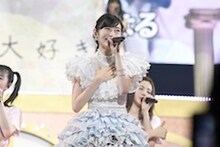 SKE48「SKE48大矢真那卒業コンサート in 日本ガイシホール ～みんなみんなありがとう！～」の様子。（写真提供：エイベックス）