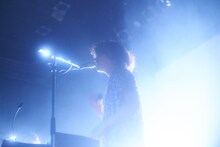 Yuto Uchino（Vo, G, Syn）（Photo by Kodai Kobayashi）