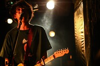 岸本和憲（Vo, G / Brown Basket）（撮影：渡邉一生）