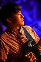 吉見和起（G / YAJICO GIRL）（撮影：渡邉一生）