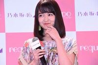 照れる伊藤万理華（乃木坂46）。