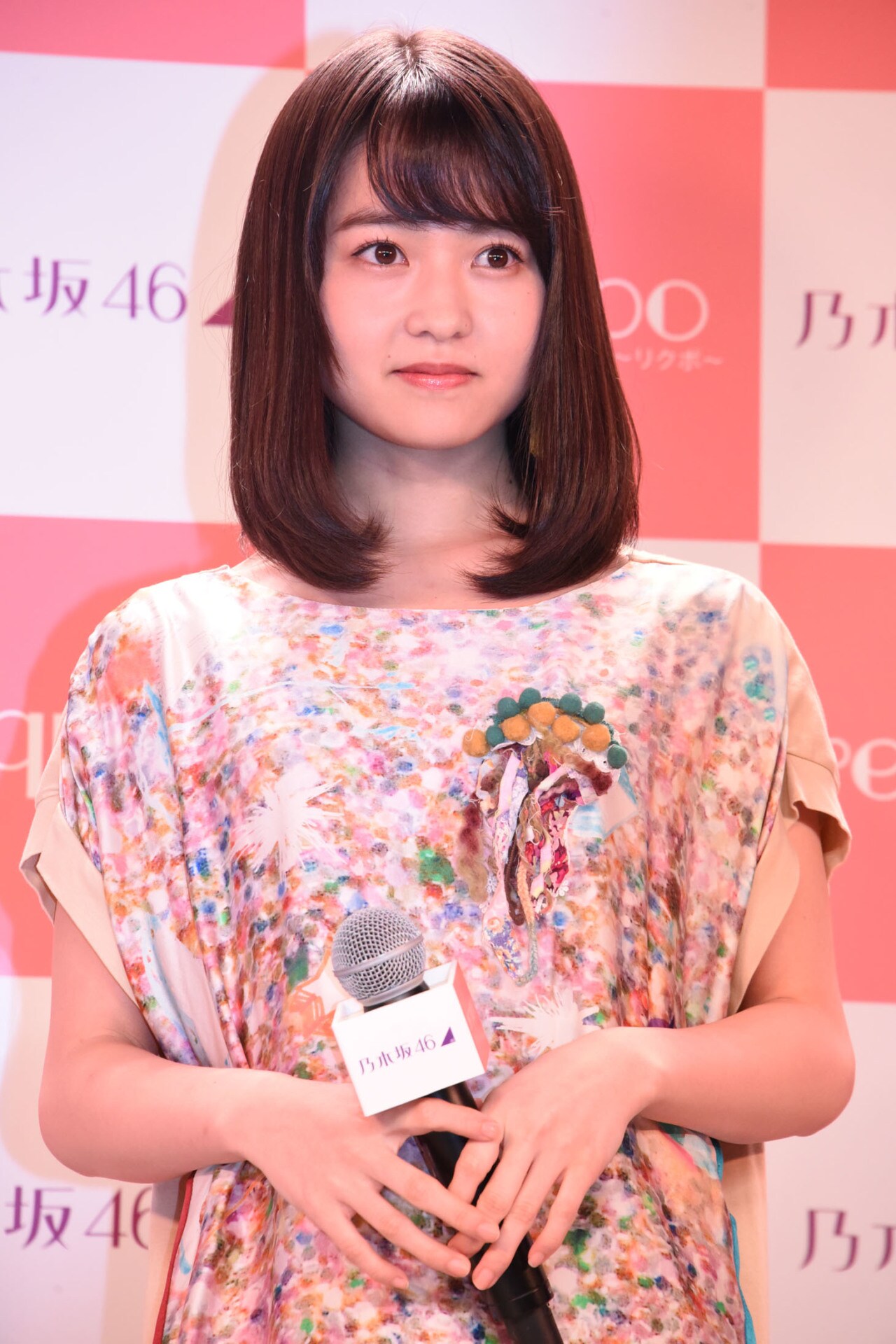 乃木坂46 伊藤万理華
生写真 各種 内容更新 伊藤万理華 - Wikipedia