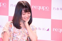 照れる伊藤万理華（乃木坂46）。