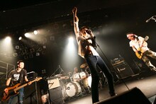 ザ・クロマニヨンズ（撮影：柴田恵理）