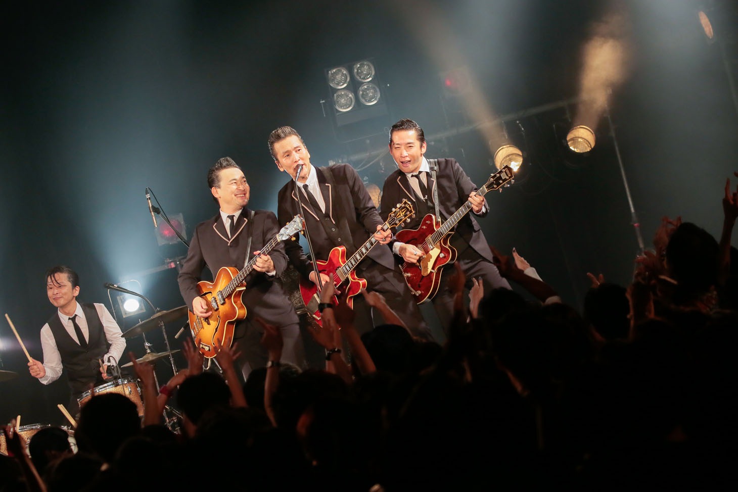THE NEATBEATS（撮影：柴田恵理）