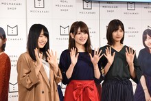 左から菅井友香、守屋茜、渡邉理佐。