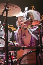 YURAサマ（Dance, Vo, Dr）