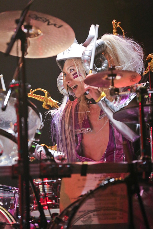 YURAサマ（Dance, Vo, Dr）