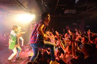 HEREのライブの様子。（撮影：高畠正人）