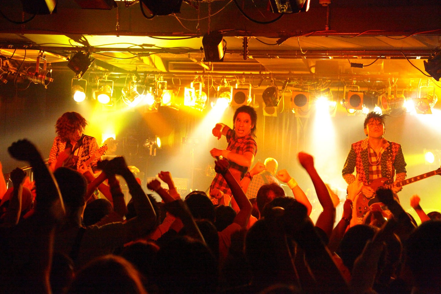 HEREのライブの様子。（撮影：高畠正人）