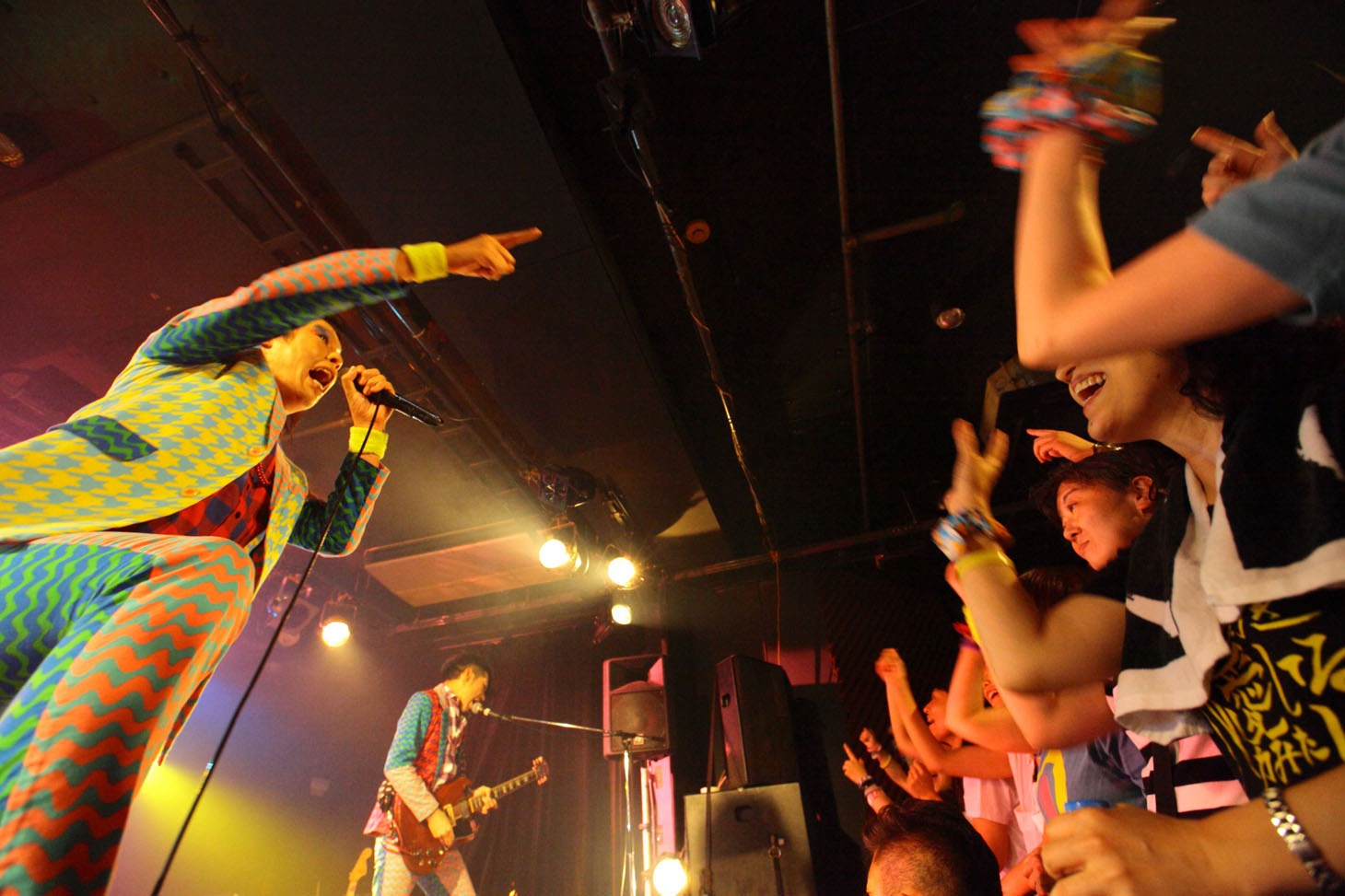 HEREのライブの様子。（撮影：高畠正人）
