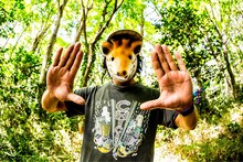 川崎テツシと燃えるキリン