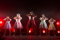 神宿「神が宿る場所～HARAJUKU DREAM～」東京・ラフォーレ原宿公演の様子。