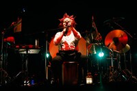 DJ LOVE（DJ）（撮影：上山陽介）