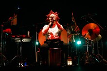 DJ LOVE（DJ）（撮影：上山陽介）