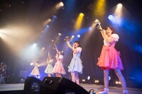 神宿「神が宿る場所～HARAJUKU DREAM～」東京・ラフォーレ原宿公演の様子。
