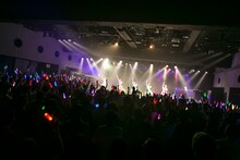 神宿「神が宿る場所～HARAJUKU DREAM～」東京・ラフォーレ原宿公演の様子。