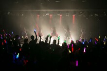 神宿「神が宿る場所～HARAJUKU DREAM～」東京・ラフォーレ原宿公演の様子。