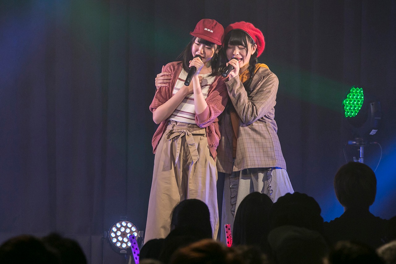 左から関口なほ、羽島めい。
