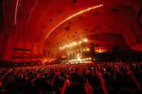 「SEKAI NO OWARI 動物殺処分ゼロ支援プロジェクト『ブレーメン』支援公演」9月28日公演の様子。（撮影：上山陽介）