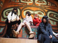 「あ！世界は広いすごい」ミュージックビデオ撮影のオフショット。