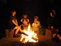 「あ！世界は広いすごい」ミュージックビデオ撮影のオフショット。