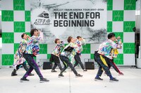 超特急（撮影：米山三郎[SignaL]）