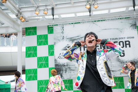 力の限りに叫ぶユースケ。（撮影：米山三郎[SignaL]）