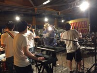 「新曲お披露目！どついたるねんBBQ大会！」の様子。