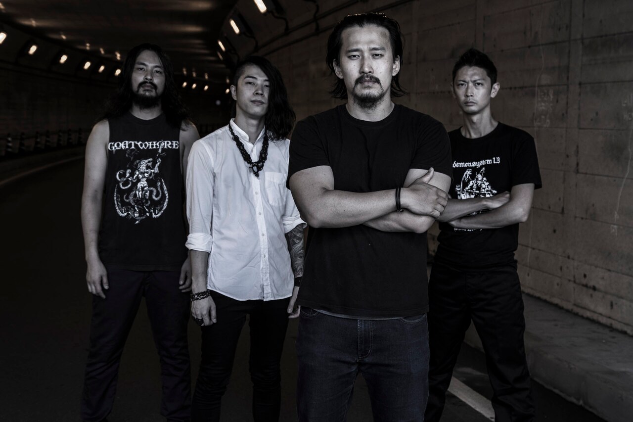 元HER NAME IN BLOODのドラマーうめぼがWORLD END MANに加入