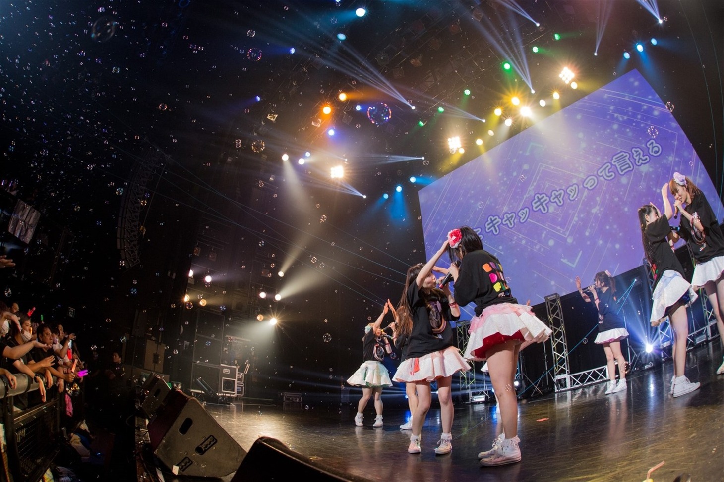 9月3日に開催された東京・赤坂BLITZ公演の様子。