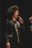 真行寺貴秋（Vo）（撮影：ヤマダマサヒロ）