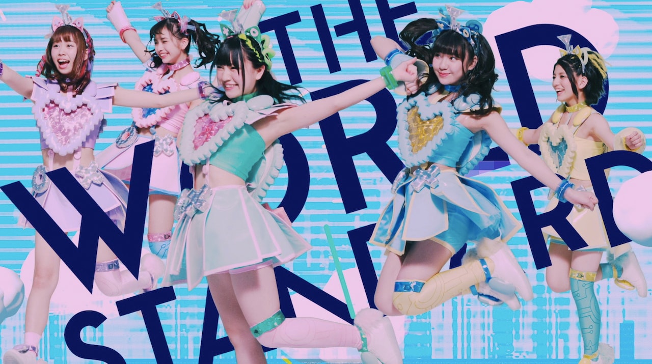 「最上級ぱらどっくす」MVのワンシーン。