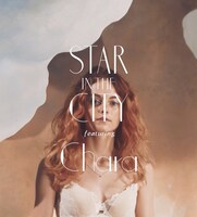 「STAR IN THE CITY featuring Chara」のワンシーン。