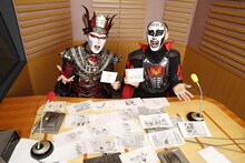 左からデーモン閣下、鉄拳。