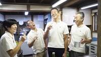 CM「ひといきつきながら 出会い篇」のワンシーン。