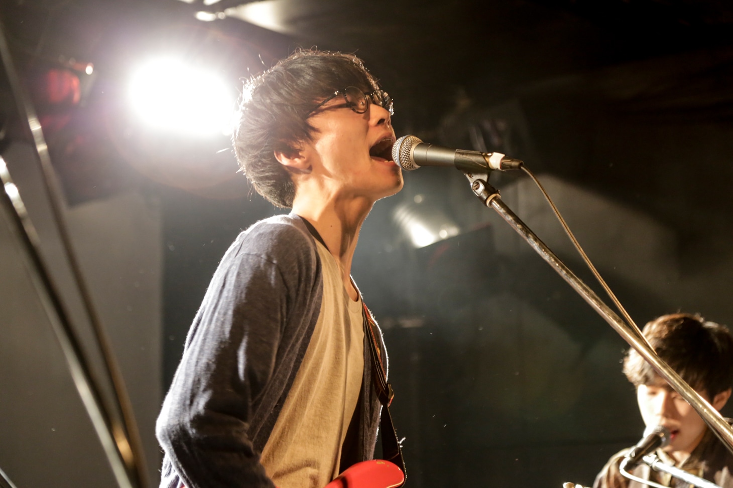 鶴田龍之介（Vo, G / Calmine）（撮影：石崎祥子）