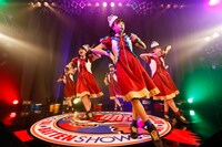 ばってん少女隊「ばってん少女隊の、田舎娘2nd～カユい所まで手を届け鯛ツアー」福岡・DRUM LOGOS公演の様子。（撮影：濱本英介）