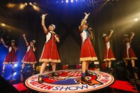 ばってん少女隊「ばってん少女隊の、田舎娘2nd～カユい所まで手を届け鯛ツアー」福岡・DRUM LOGOS公演の様子。（撮影：濱本英介）