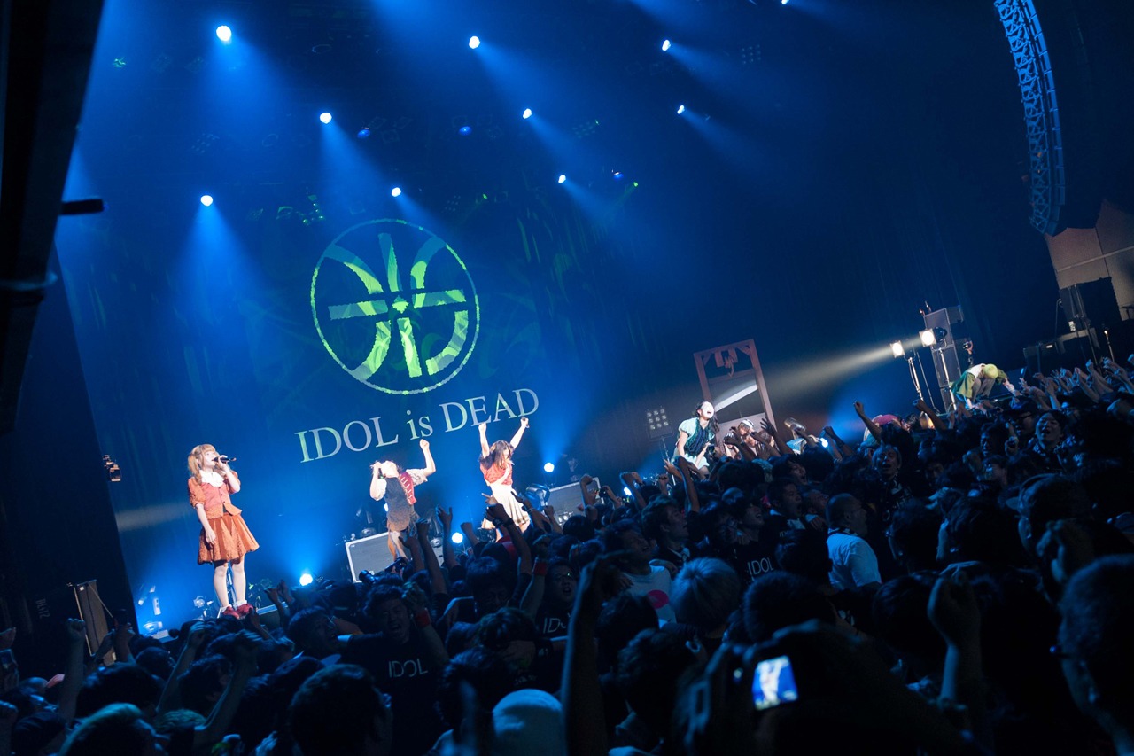 BiS「IDOL is DEAD」の様子。（Photo by Jumpei Yamada）