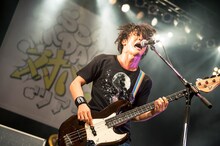 田淵智也（B / UNISON SQUARE GARDEN）（撮影：ヤオタケシ）