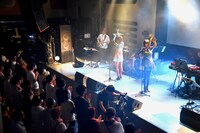 「バニラビーンズ ～10th Anniversary Live～」の様子。