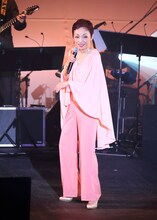 クミコ（写真提供：日本コロムビア）