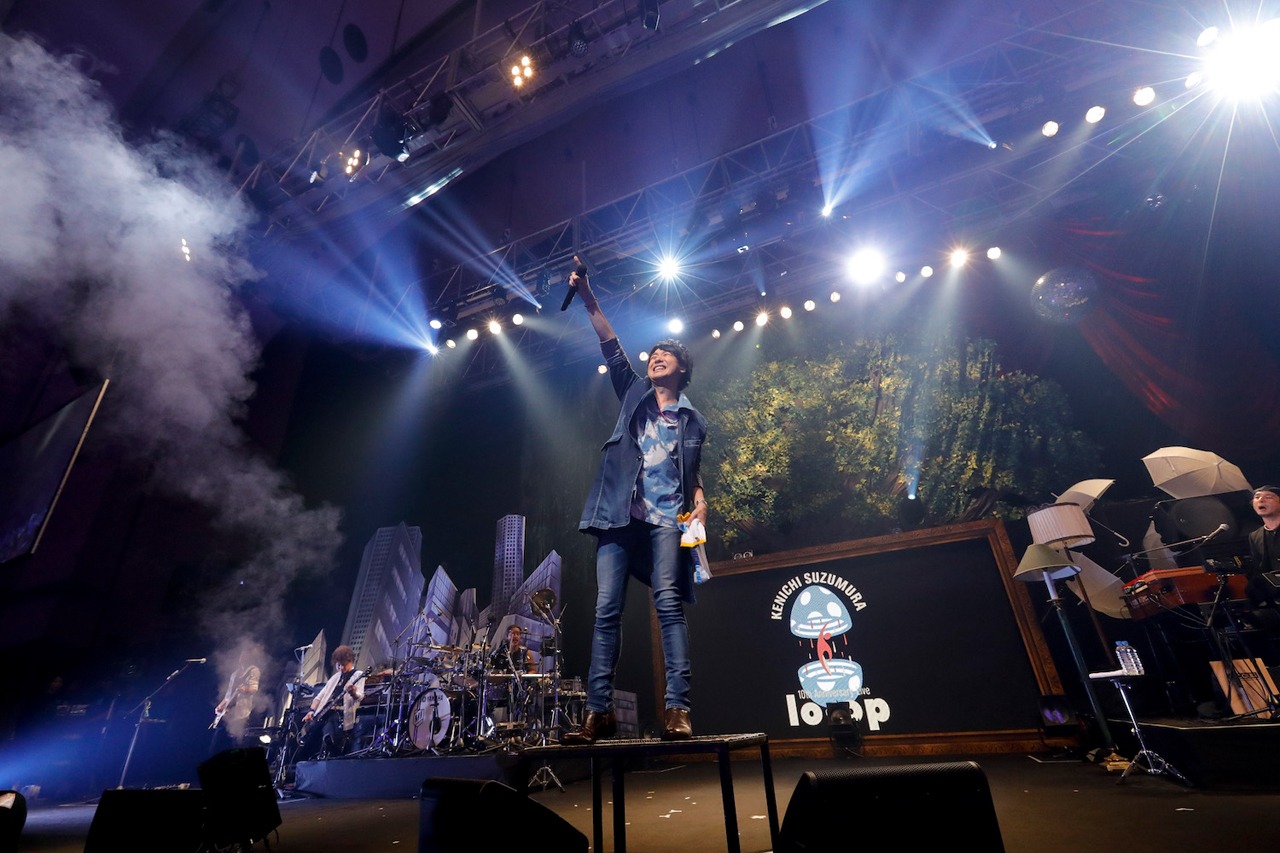 「鈴村健一 10th Anniversary Live "lo-op"」の様子。（撮影：草刈雅之）