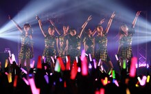 Juice=Juice「Juice=Juice LIVE AROUND 2017 ～World Tour→J=J Day Special～」東京・Zepp DiverCity TOKYO公演の様子。（提供：アップフロント）