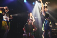 フィロソフィーのダンス「Do The Strand VOL.4」東京・渋谷CLUB QUATTRO公演の様子。（Photo by Genki Arata）