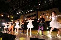 コラボレーションするロッカジャポニカとDEVIL NO ID。（撮影：笹森健一）