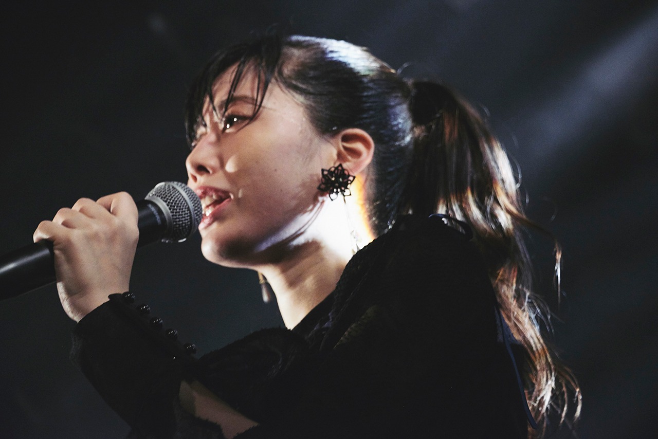 奥津マリリ（Photo by Genki Arata）