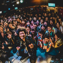 BRADIOメジャーデビュー日にマハラジャで最高のパーティ、ダンス☆マンも駆け付ける